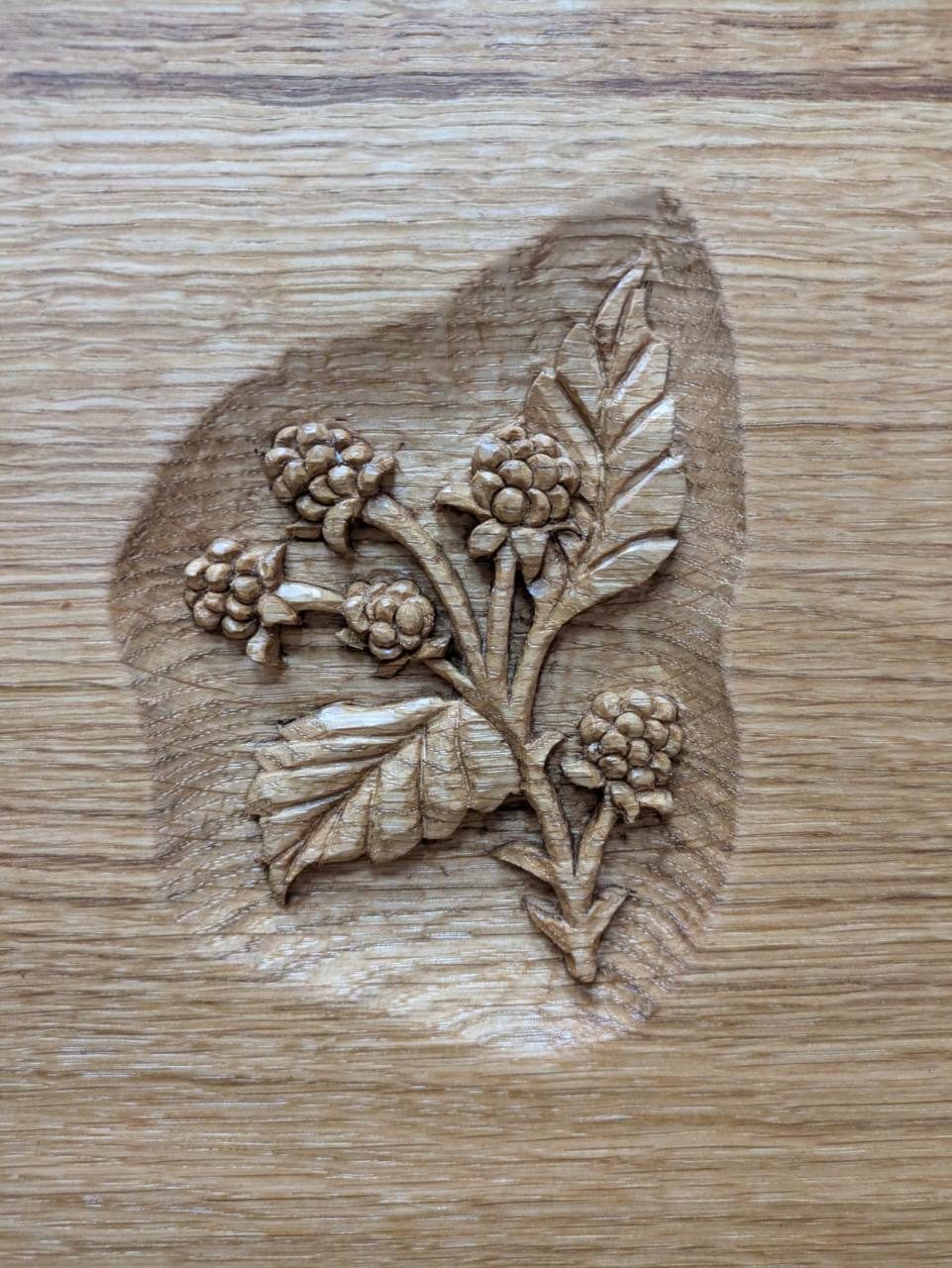 Oak Bench Bramble Carving photo 1